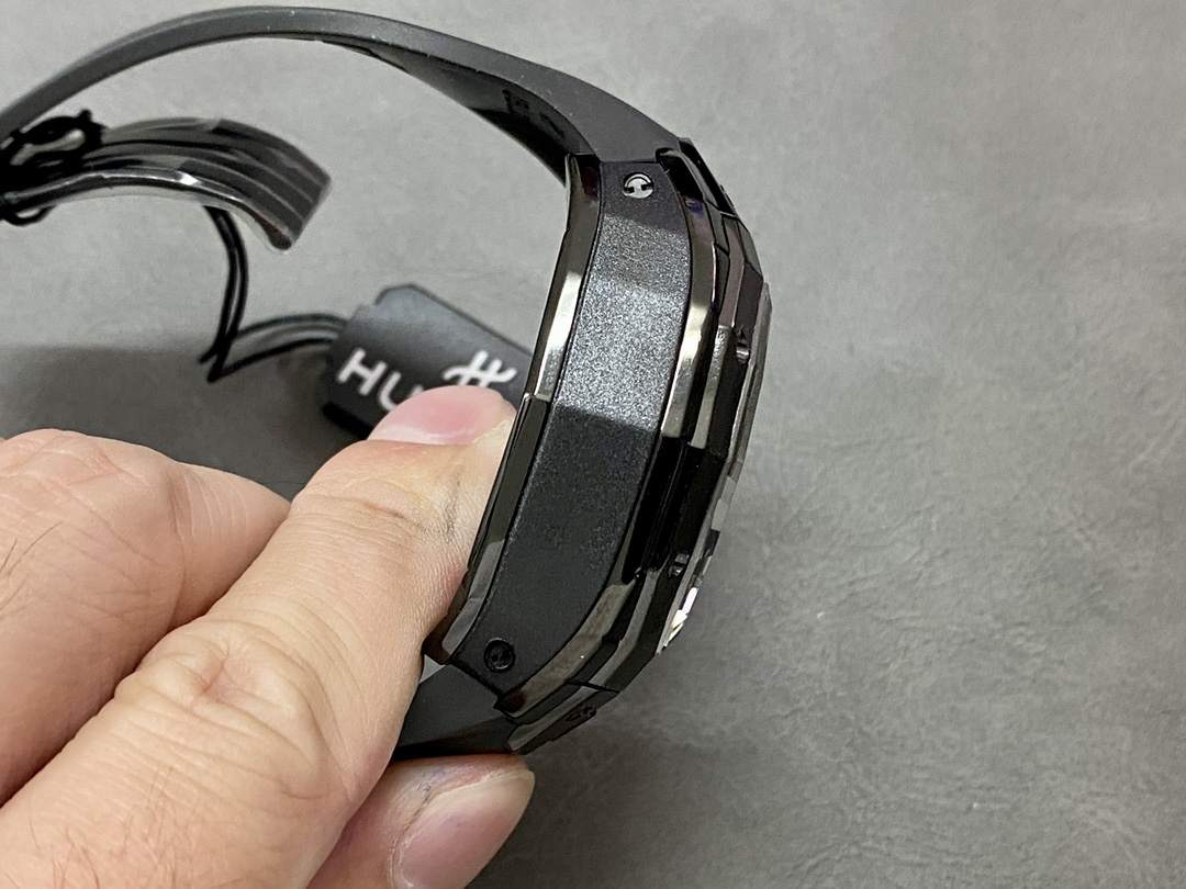 Hublot Spirit Of Big Bang 648.CX.0114.RX.MXM23 Replica Watch