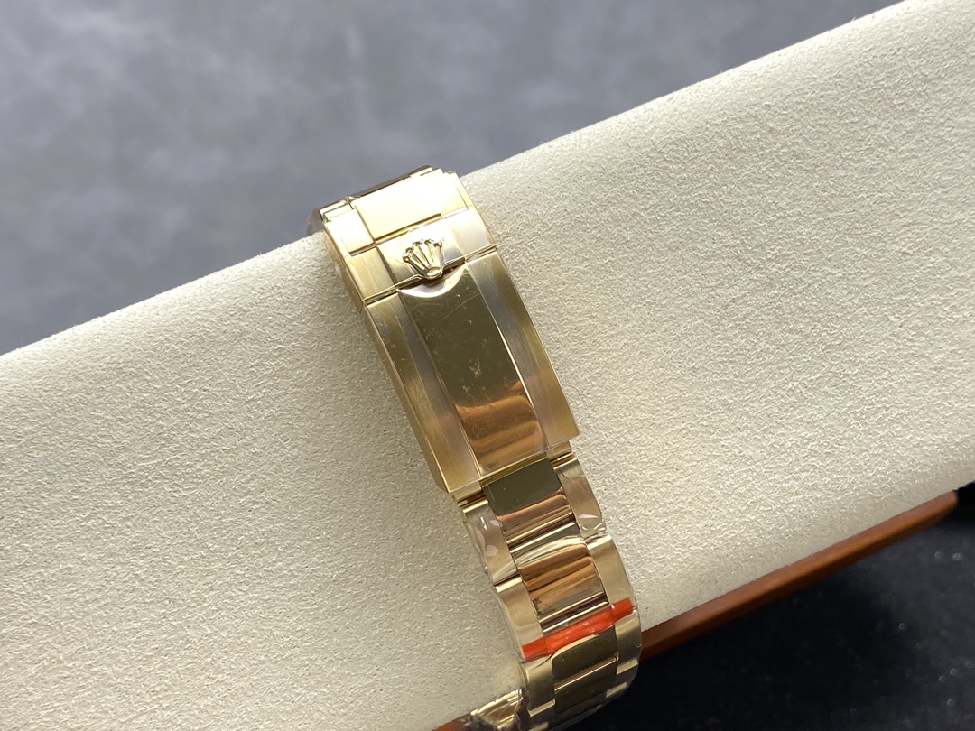 Rolex Daytona 126508 0001 18K Yellow gold White Dial Replica Watch
