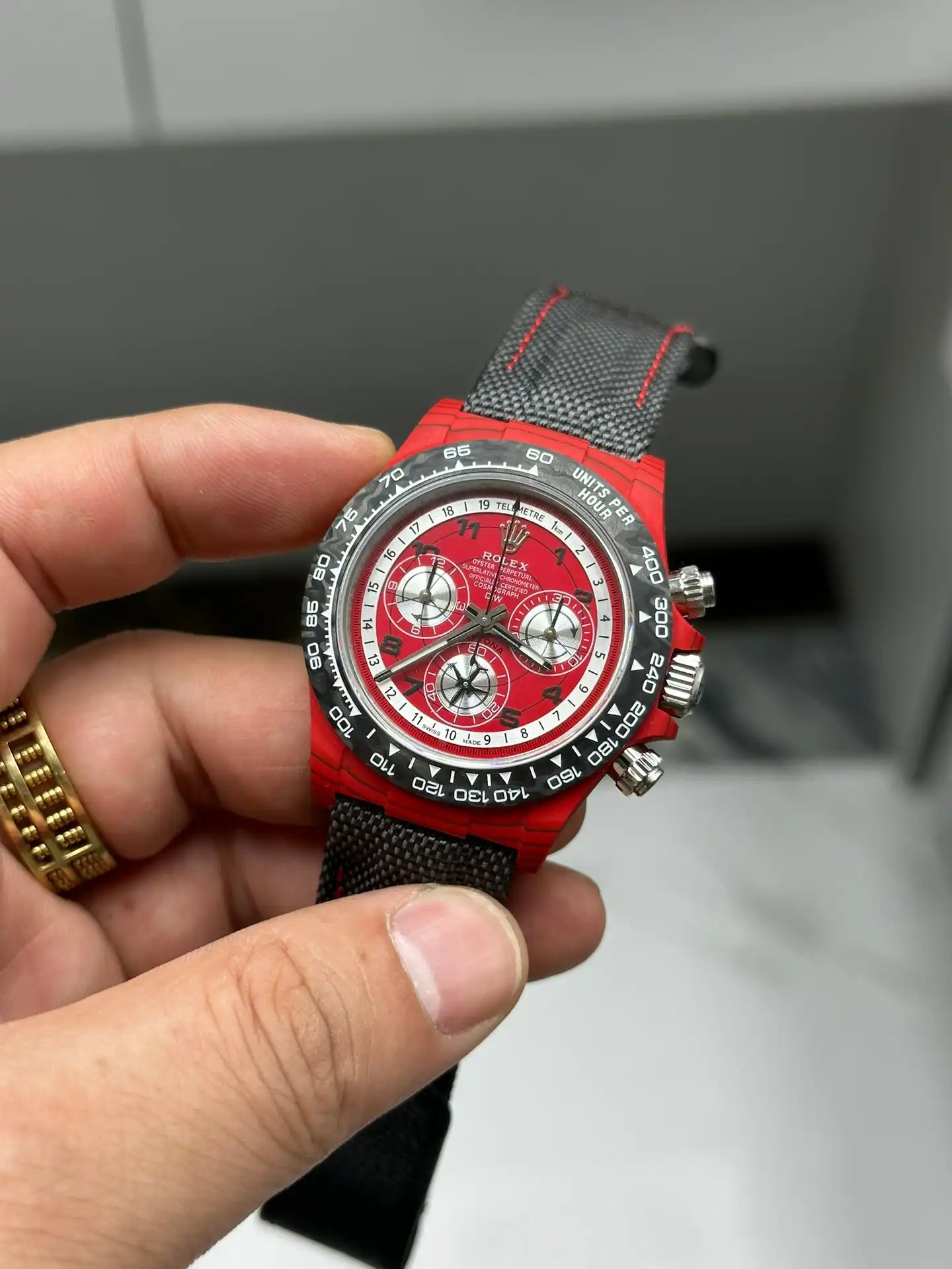 Rolex Daytona Diw Customised Oyster Red Quartz Carbon Fiber 40mm