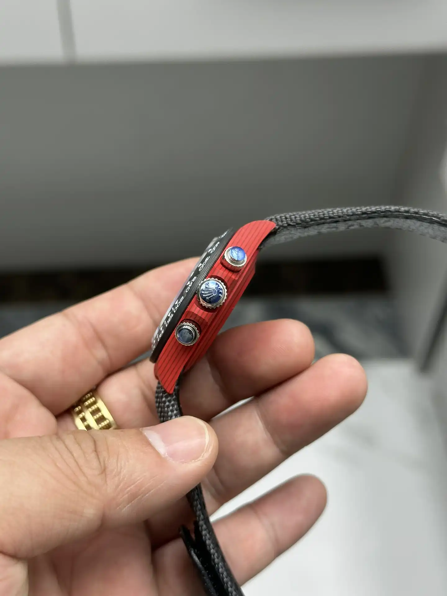 Rolex Daytona Diw Customised Oyster Red Quartz Carbon Fiber 40mm