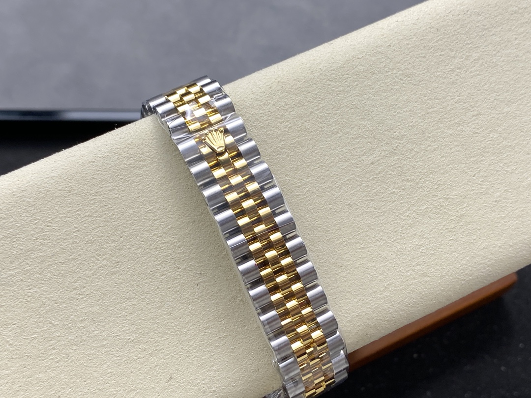 Rolex Datejust 31mm Stainless Steel and Yellow Gold 278273 0016 Green VI Roman Jubilee