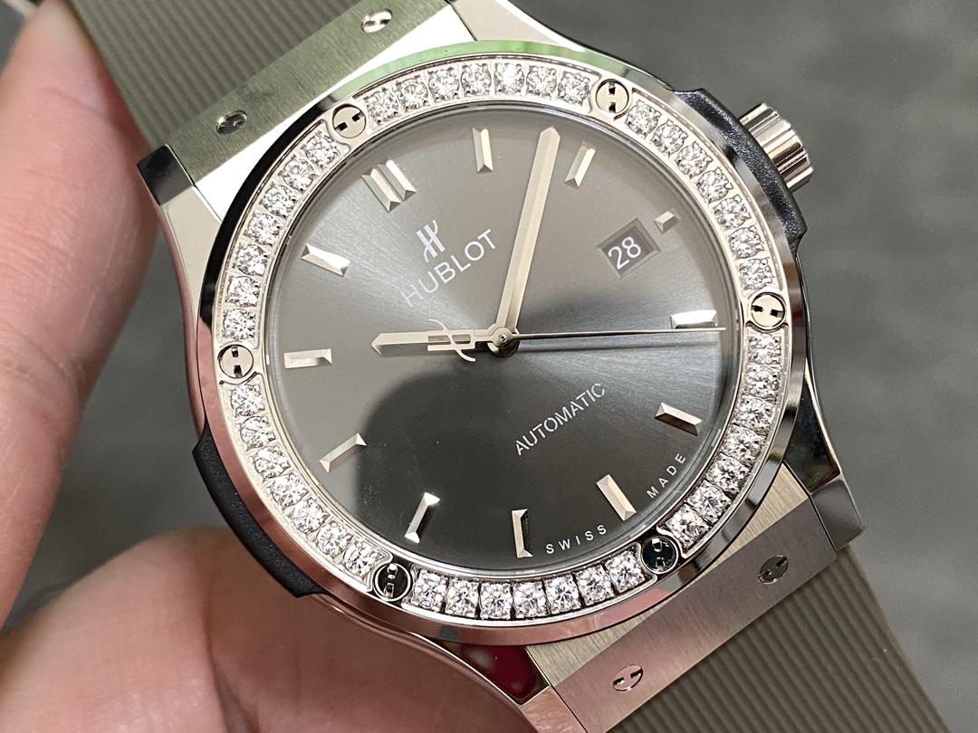 Hublot Classic Fusion Grey Dial 42mm Mens Replica Watch