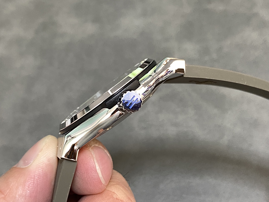 Hublot Classic Fusion Grey Dial 42mm Mens Replica Watch