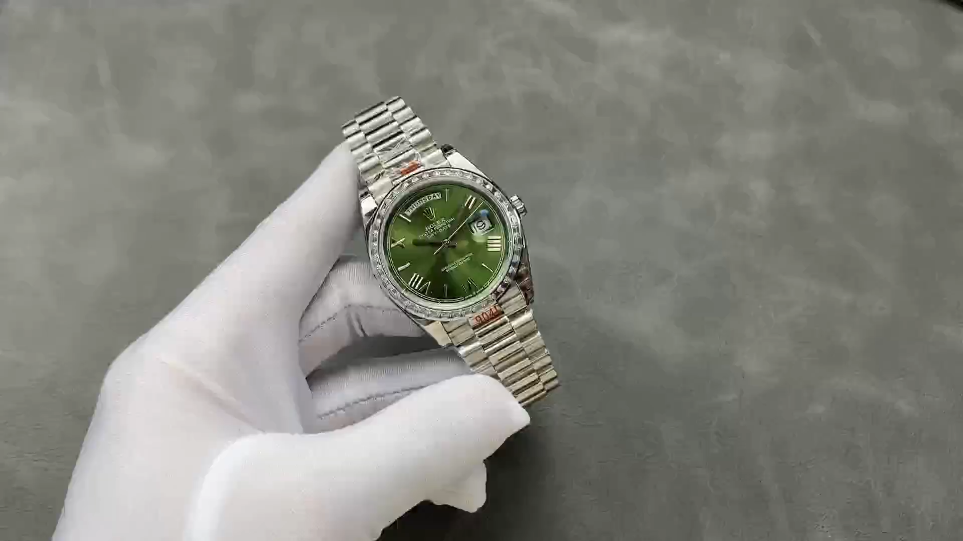 Rolex Day-Date 228349RBR Green Roman Dial Diamond Bezel 40mm Mens Replica Watch