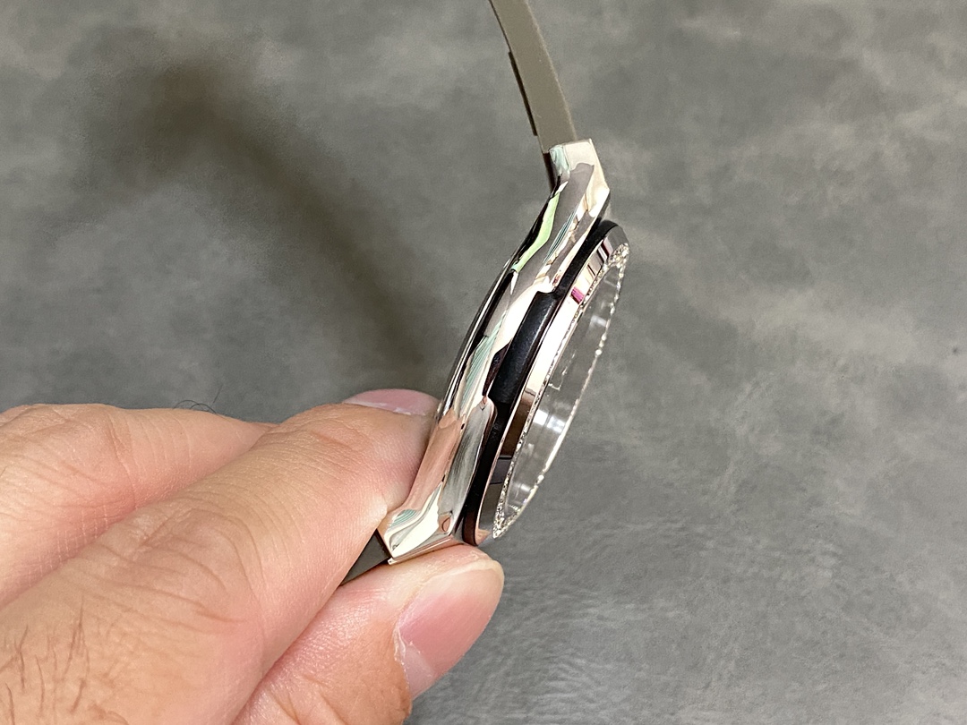 Hublot Classic Fusion Grey Dial 42mm Mens Replica Watch