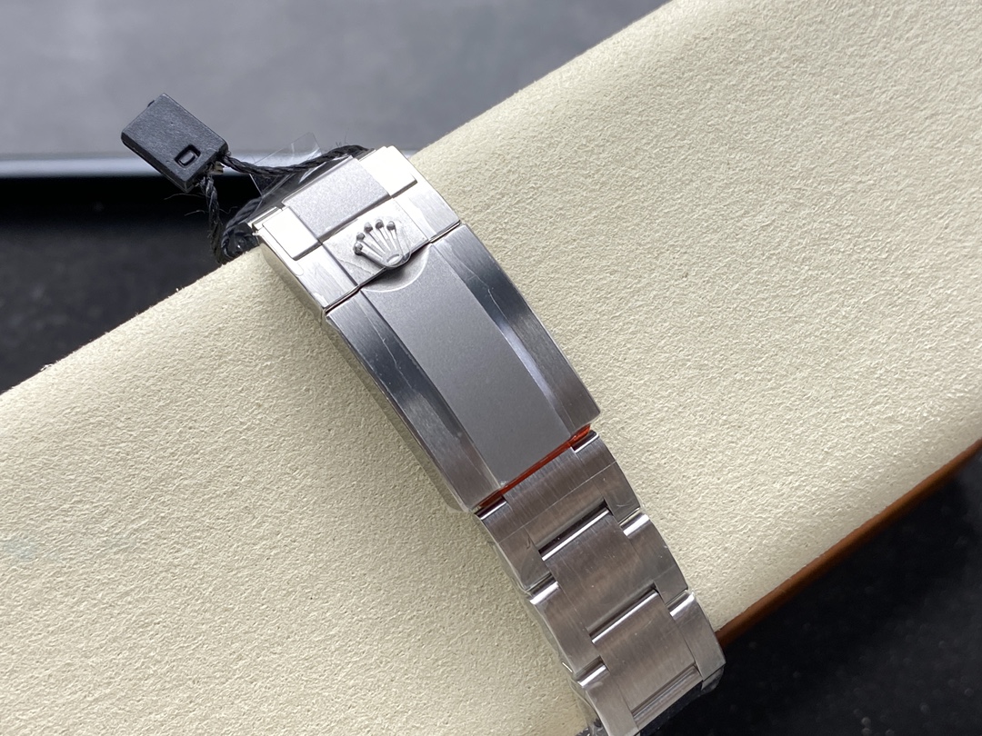 Rolex Daytona Artisans de Genève Customized 40mm Burgundy Purple dial Mens Watch