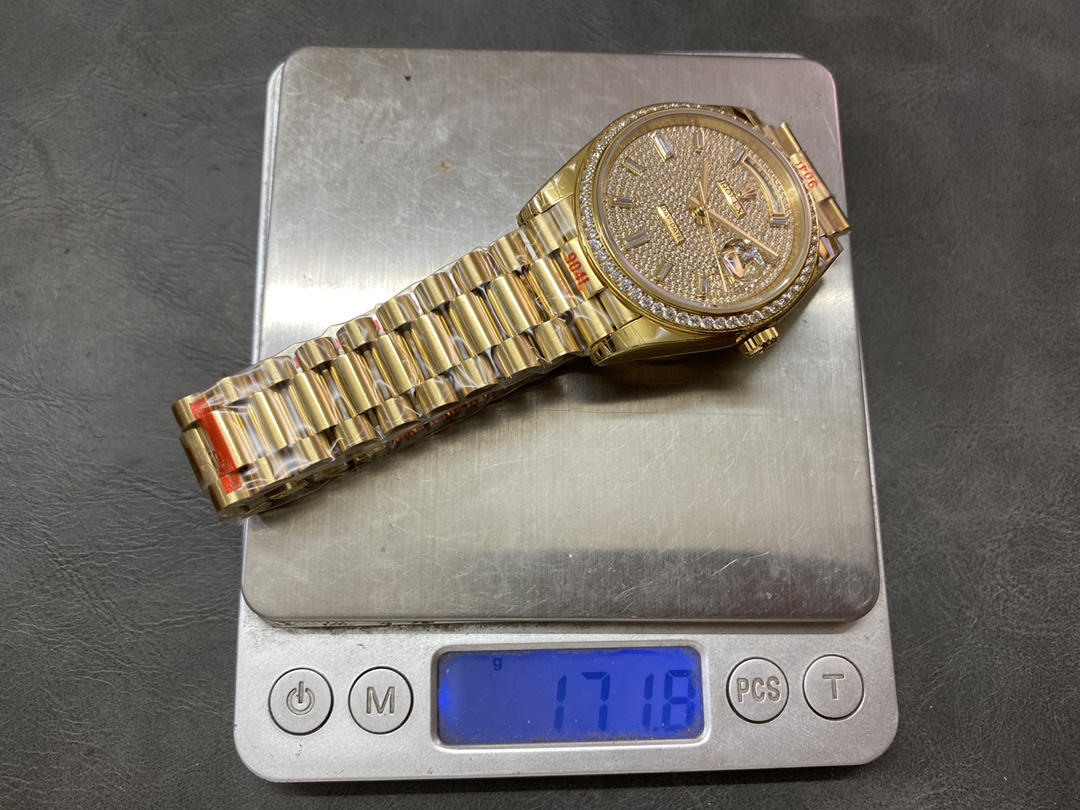 Rolex Day-Date 40 18K Yellow Gold Diamond Paved Dial Diamond m228348rbr 0037