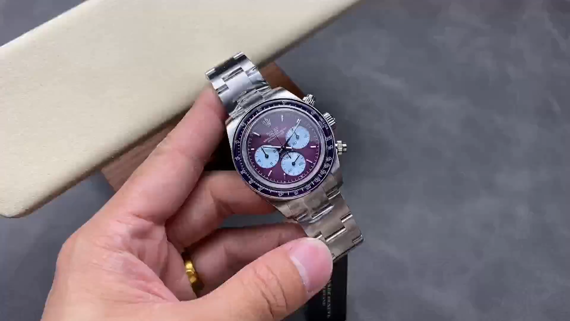 Rolex Daytona Artisans de Genève Customized 40mm Burgundy Purple dial Mens Watch