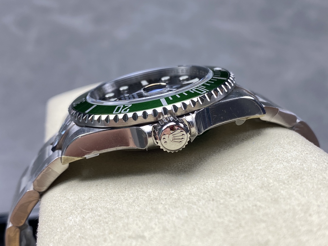 Rolex Submariner Date 16610LV Stainless Steel Oyster 40MM Black Dial Mens Replica Watch