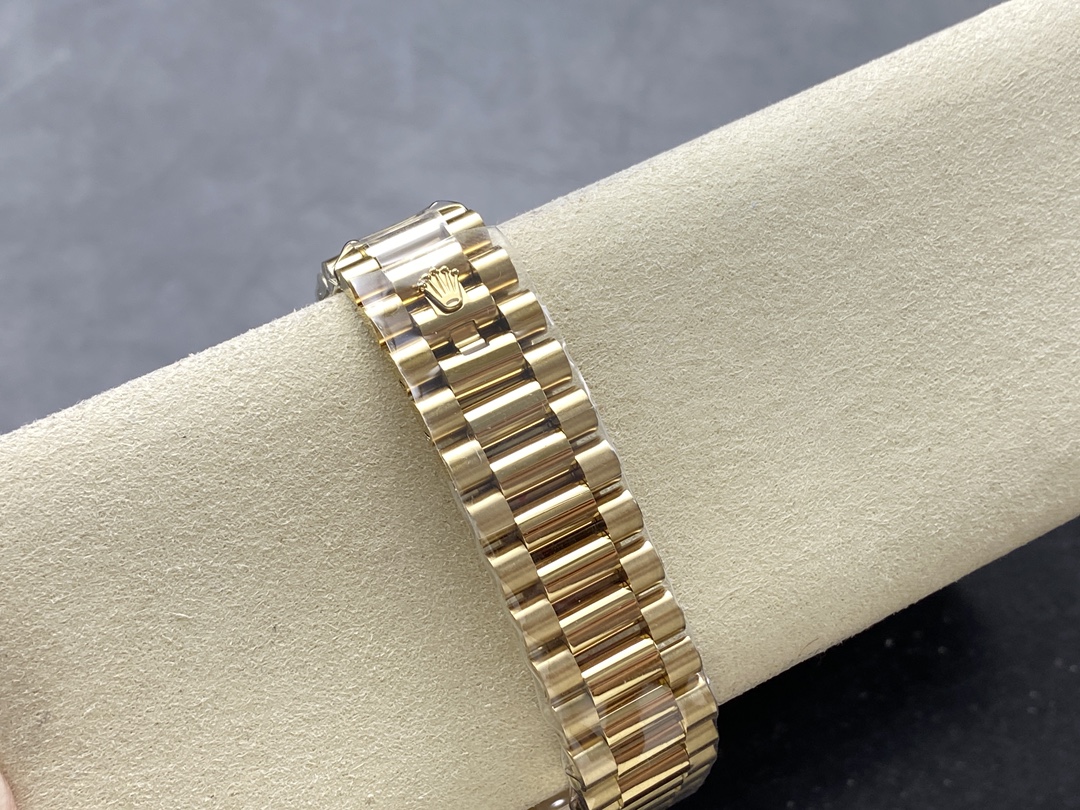 Rolex Day-Date 228348RBR 0039 Black Diamond Dial Diamond Bezel 40mm Mens Replica Watch