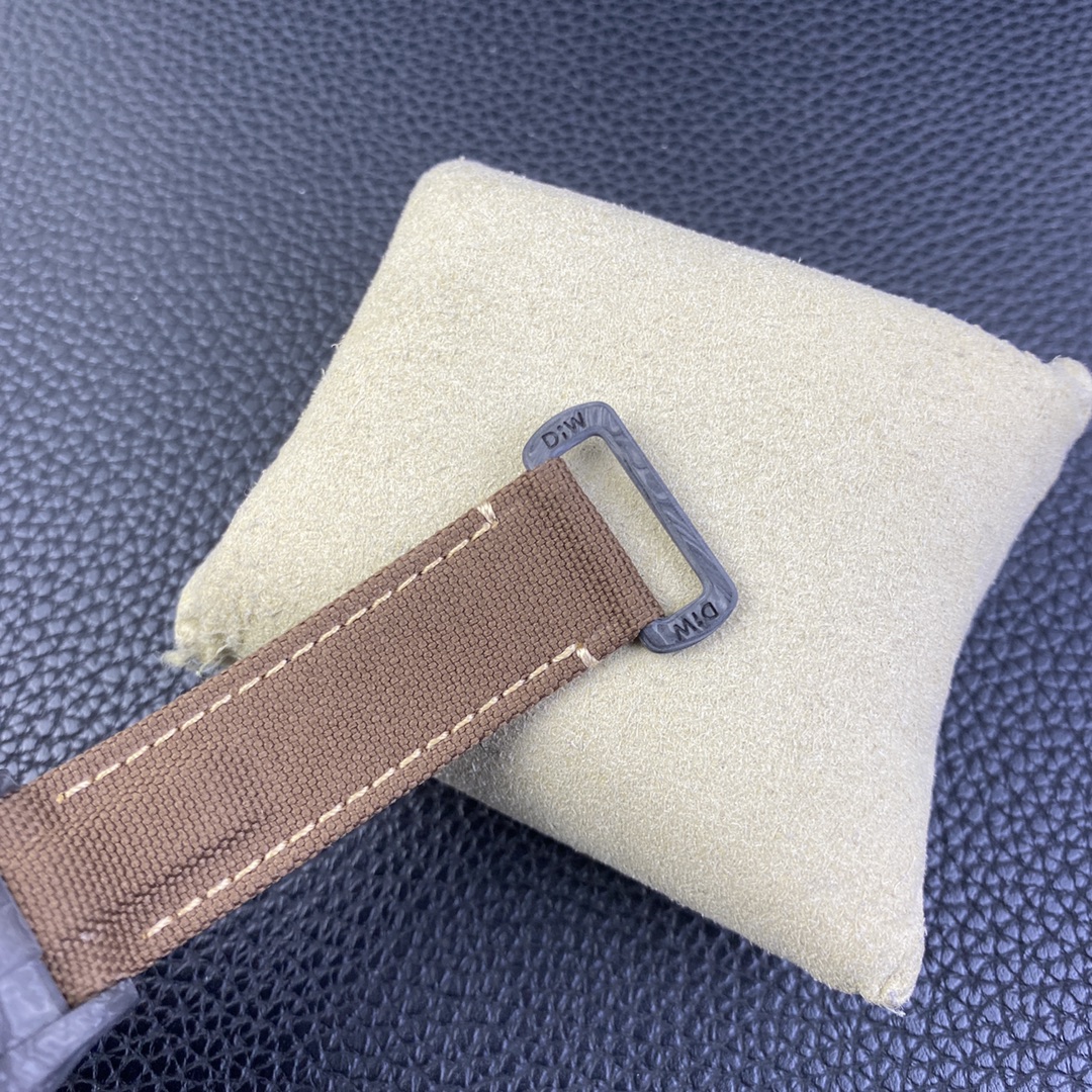 Rolex Daytona DIW Desert Eagle Arabic Carbon Fiber Customised Cream Dial 40 mm