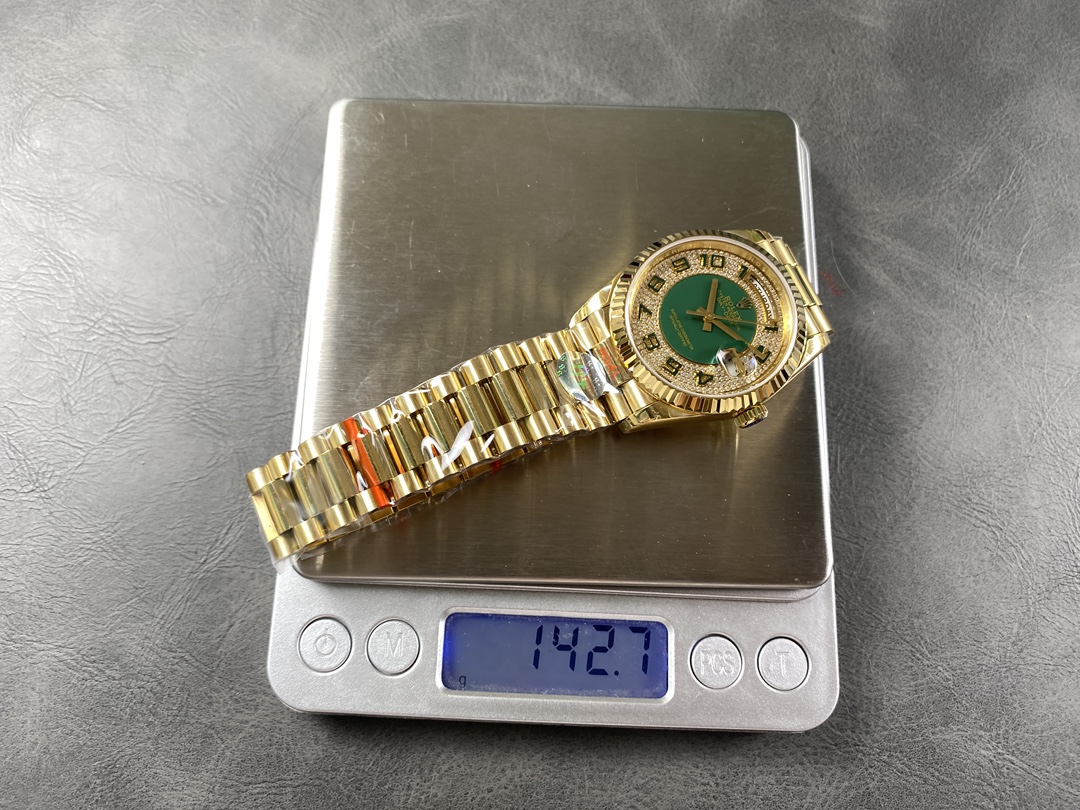 Rolex Day-Date 118238 Yellow Gold Green Diamond Pave Dial 36mm Unisex Replica Watch