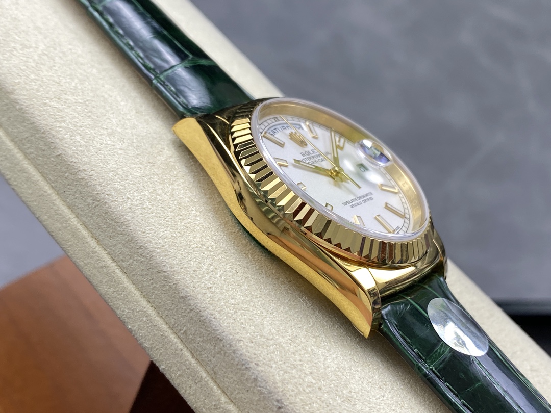Rolex Day Date 36 White Dial 118135 0123 Green Leather Watch