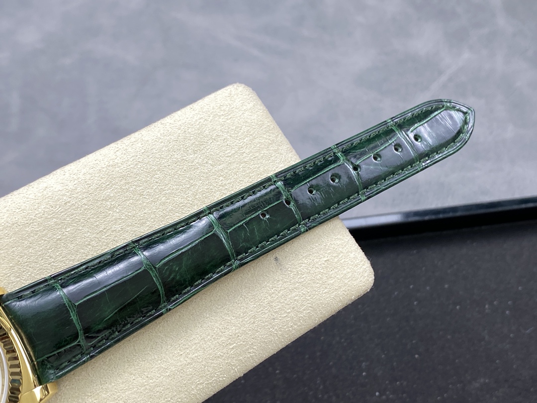 Rolex Day Date 36 White Dial 118135 0123 Green Leather Watch