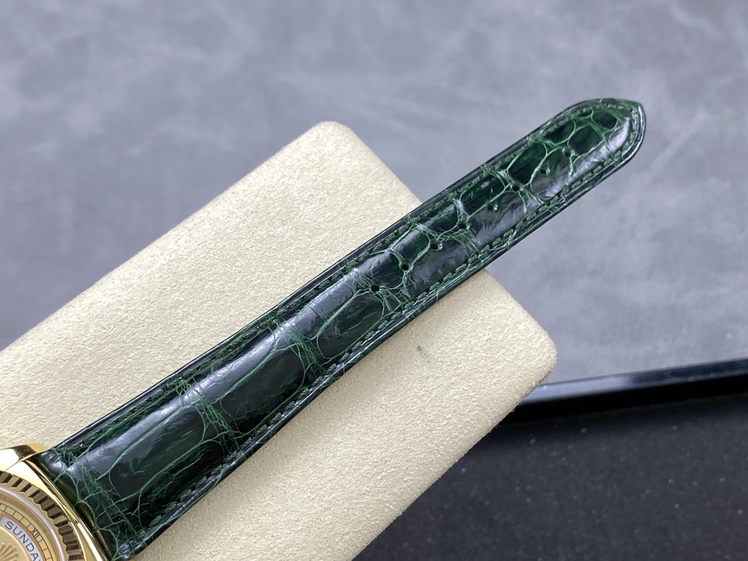 Rolex Day Date 36 Yellow Gold Champagne Dial 118138 0125 Green Strap