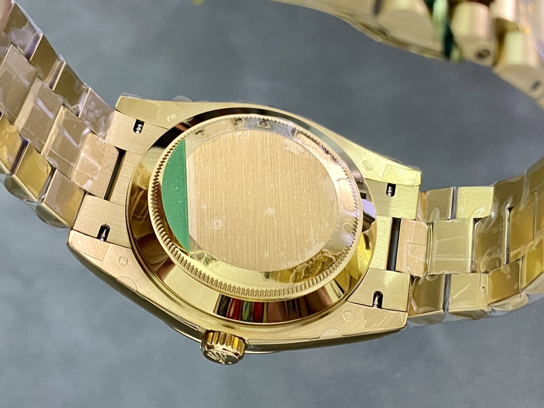 Rolex Day Date 40 President 228238 0061