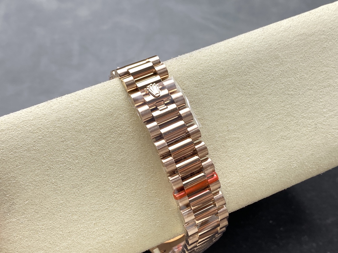 Rolex Day Date 36 Diamond Paved Dial Fluted Bezel 18K Everose gold 128235 0039 President Watch