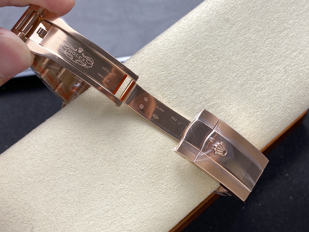 Rolex Sky Dweller 336935 0002 Chocolate Dial Oyster Bracelet 42mm