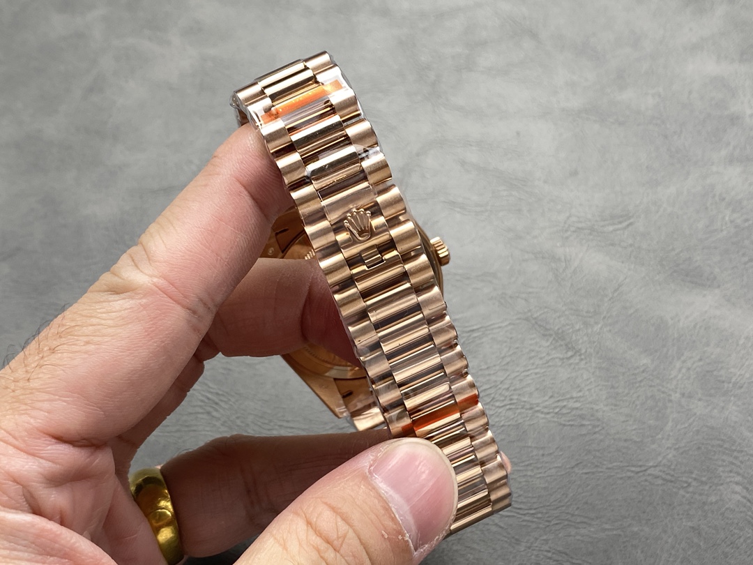 Rolex Day Date 40 Eisenkiesel Baguette Automatic Diamond M228235 0045 Mens Watch