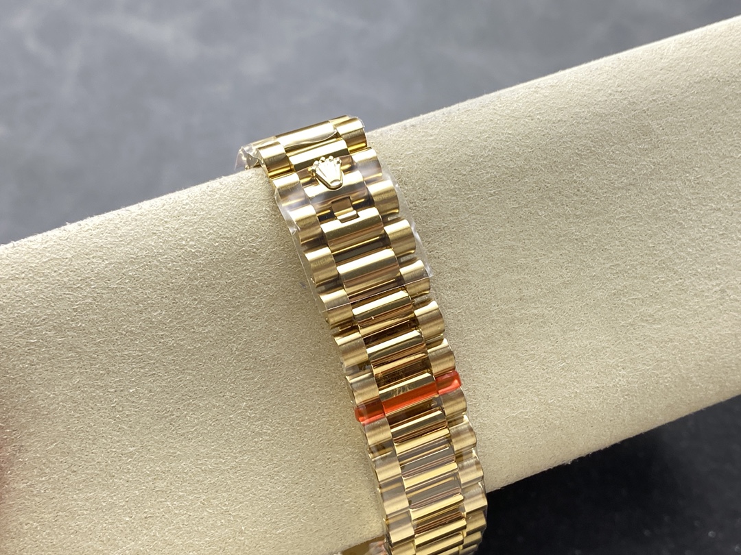 Rolex Day Date 18038 Yellow Gold Tigers Eye Watch