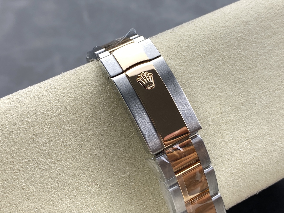 Rolex Datejust 126331 0007 Sundust Diamond Oyster 41mm Steel and Everose Gold Watch