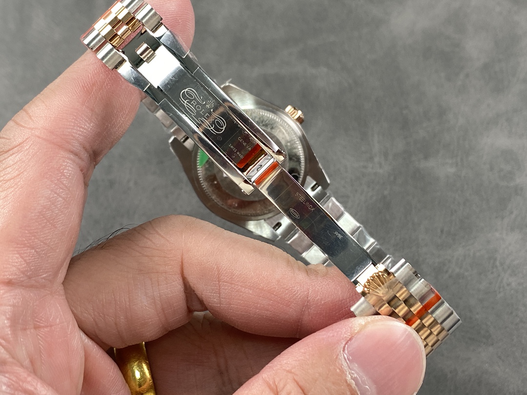 Rolex Datejust 31mm Stainless Steel and Rose Gold 278241 0002 White Roman Jubilee