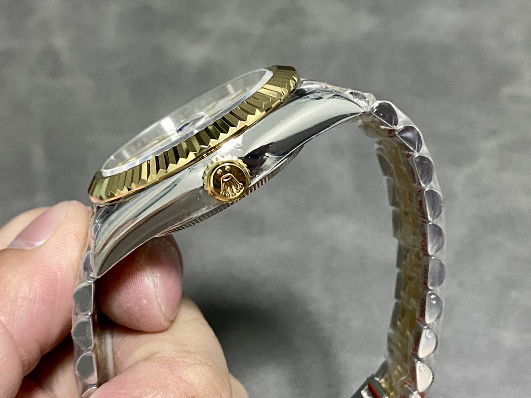 Rolex Sky Dweller 42 White Dial Yellow Gold Stainless Steel Jubilee 336933 0006