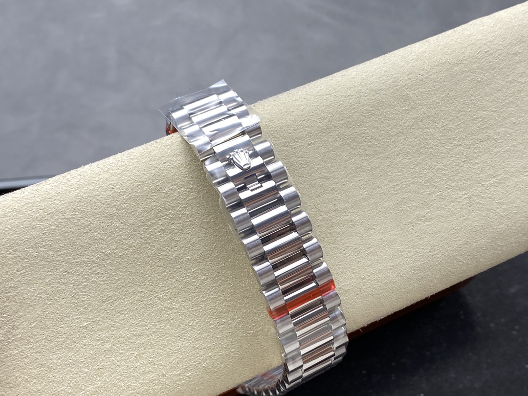 Rolex Day Date 128236 0018 Ice Blue Roman Dial