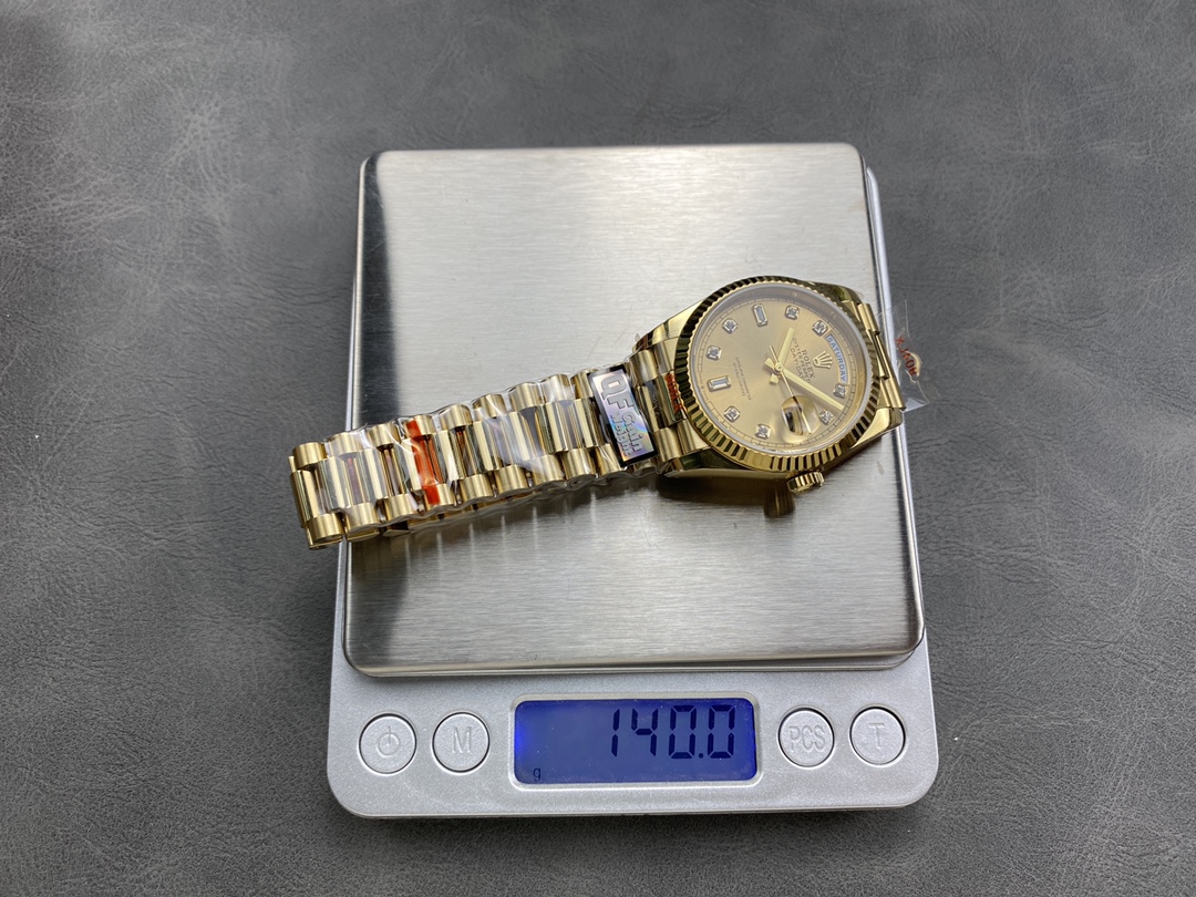 Rolex Day-Date 128238 0008 Fluted Bezel Champagne Diamond Dial 36MM Unisex Replica Watch