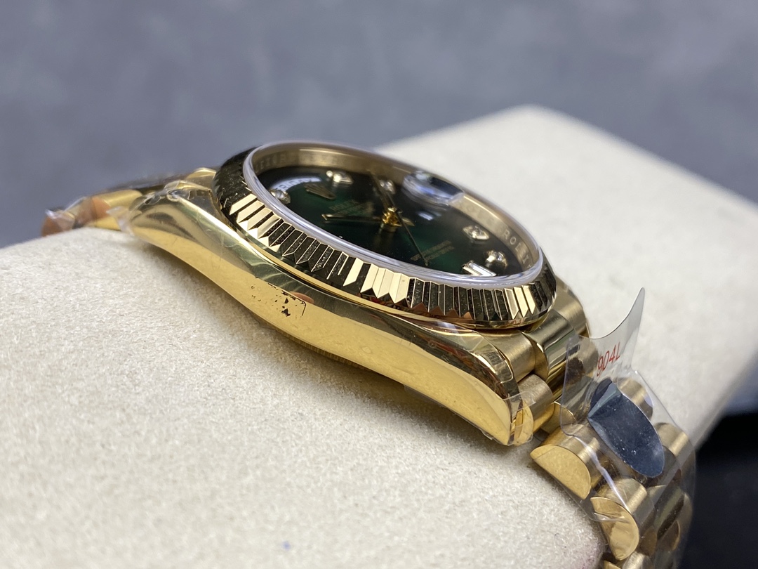 Rolex Day-Date 128238 Fluted Bezel Green Diamond Dial 36MM Unisex Replica Watch