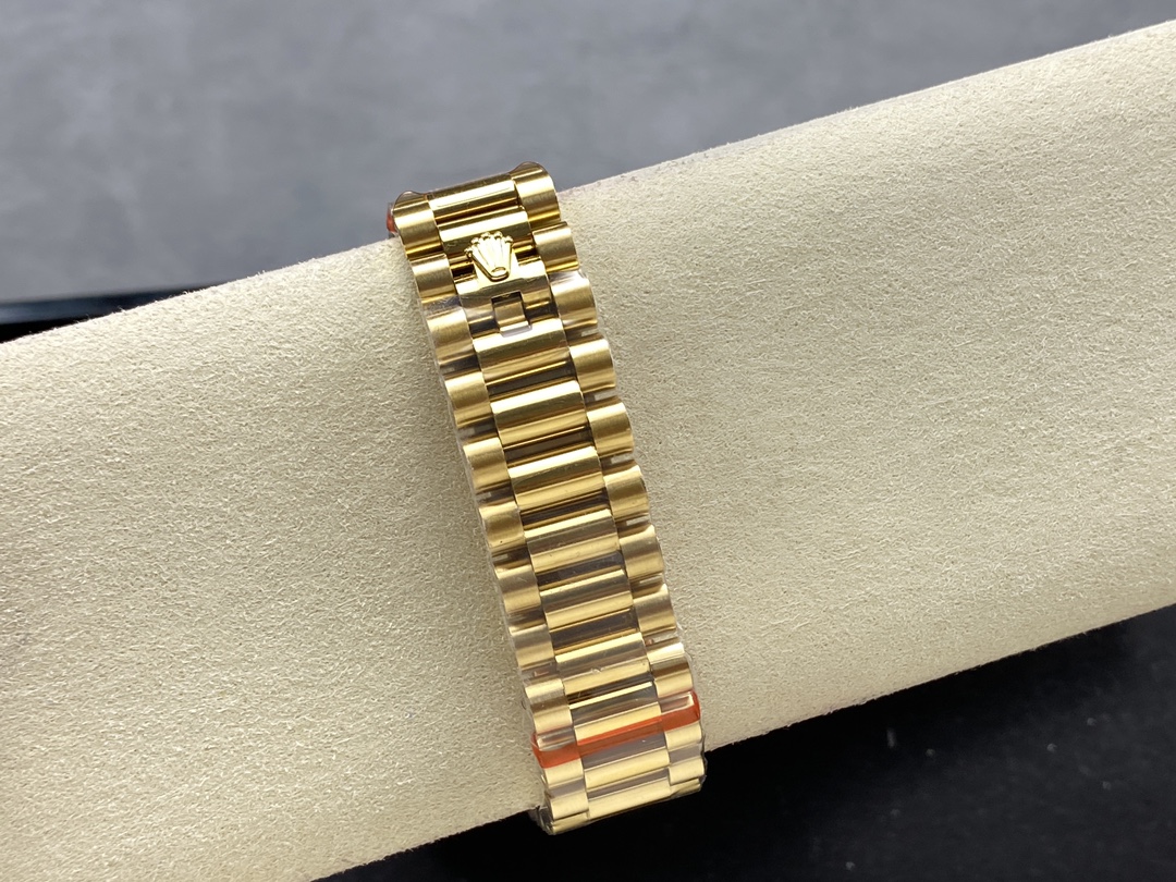 Rolex Day-Date 128238 Fluted Bezel Green Diamond Dial 36MM Unisex Replica Watch