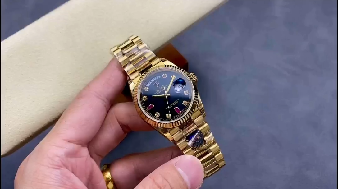 Rolex Day Date 118238 Black Diamond Dial Fluted Bezel 36mm Mens Replica Watch