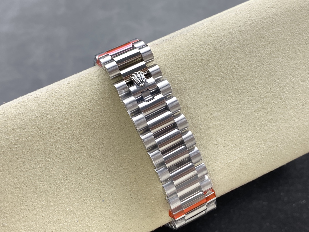 Rolex Day-Date 128349RBR 0010 Blue Ombre Dial Diamond Bezel 36MM Unisex Replica Watch