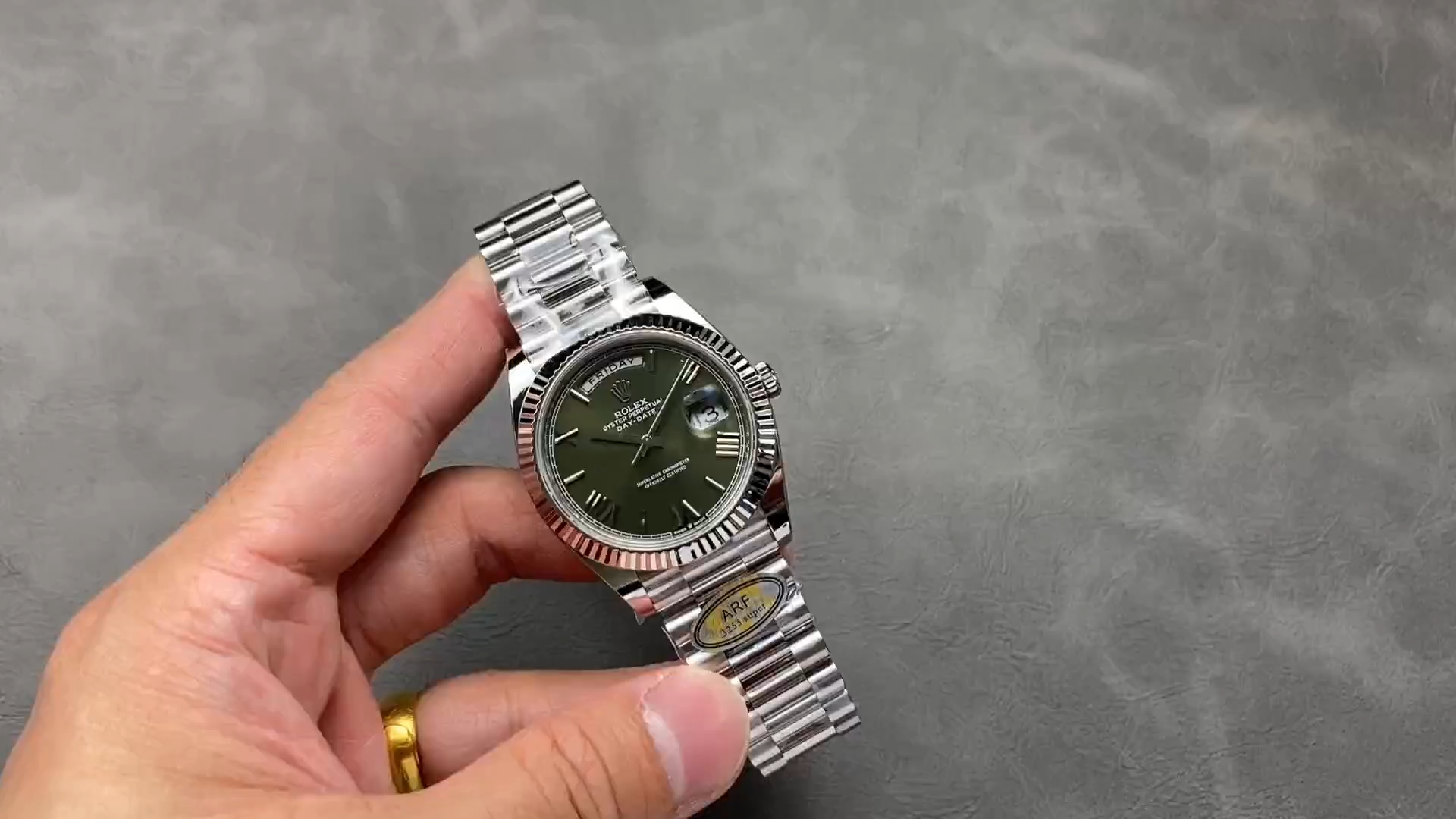 Rolex Day-Date 228239 Green Roman Dial Fluted Bezel 40mm Mens Replica Watch