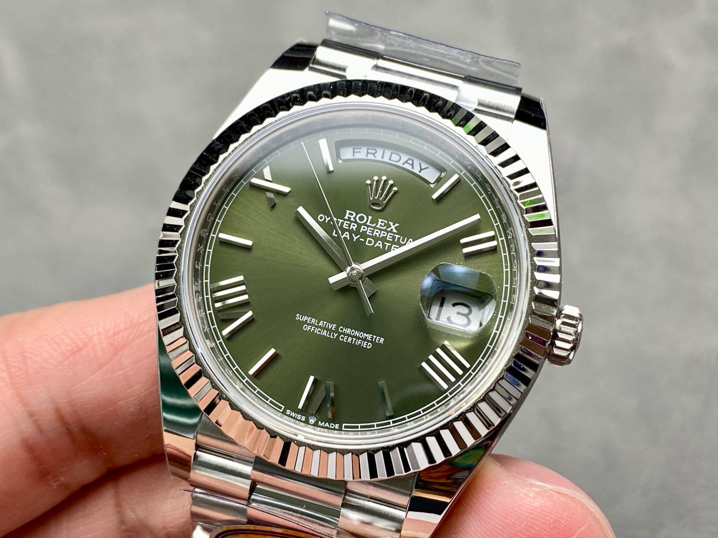 Rolex Day-Date 228239 Green Roman Dial Fluted Bezel 40mm Mens Replica Watch