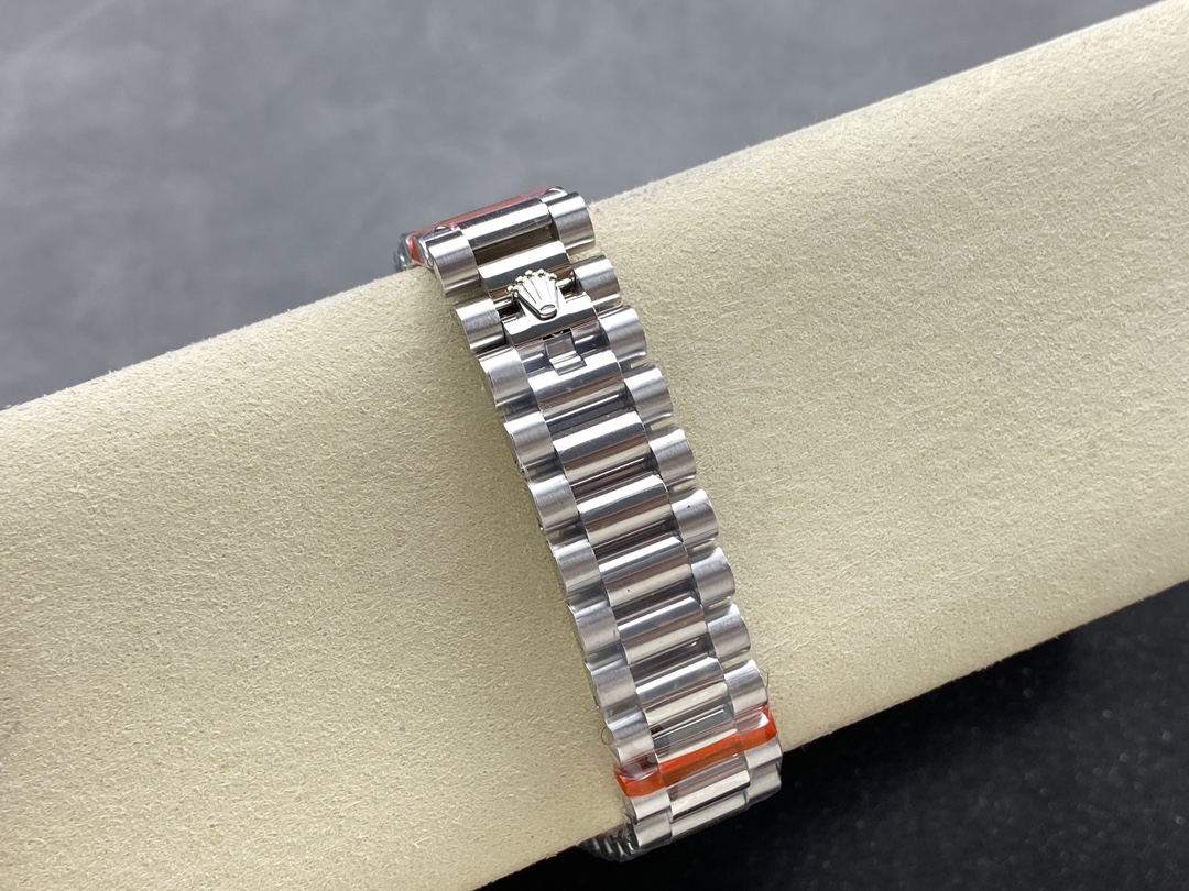 Rolex Day Date 36 Diamond Bezel Ice Blue Roman Dial m128396tbr 0019