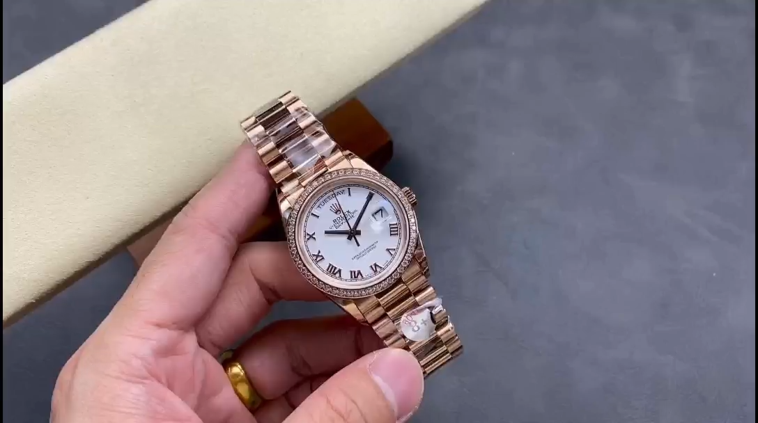 Rolex Day-Date 128345RBR White Dial Everose Gold 36MM Unisex Replica Watch