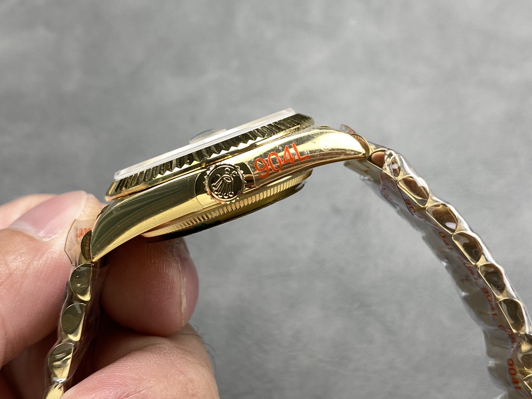 Rolex Day-Date 118238 Champagne Dial 36mm Unisex Replica Watch