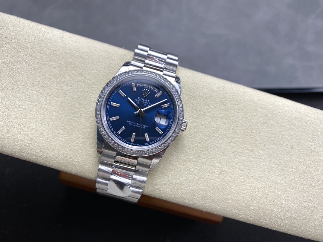 Rolex Day Date 36mm Bright Blue Diamond-Set Dial Diamond-Set Bezel m128396tbr 0024