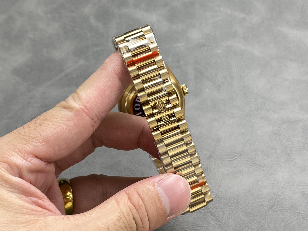 Rolex Day-Date 118238 Champagne Dial 36mm Unisex Replica Watch