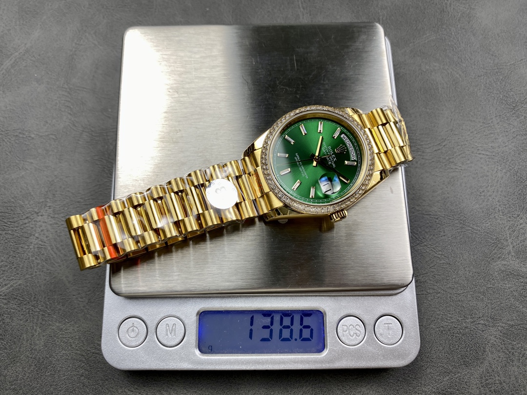 Rolex Day Date 36mm Green Dial Diamond-Set Bezel President Bracelet m128398tbr 0035
