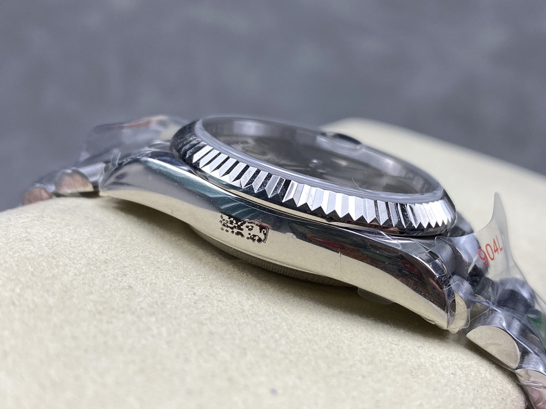 Rolex Day-Date 128239 0005 White Gold Silver Index Dial 36MM Unisex Replica Watch