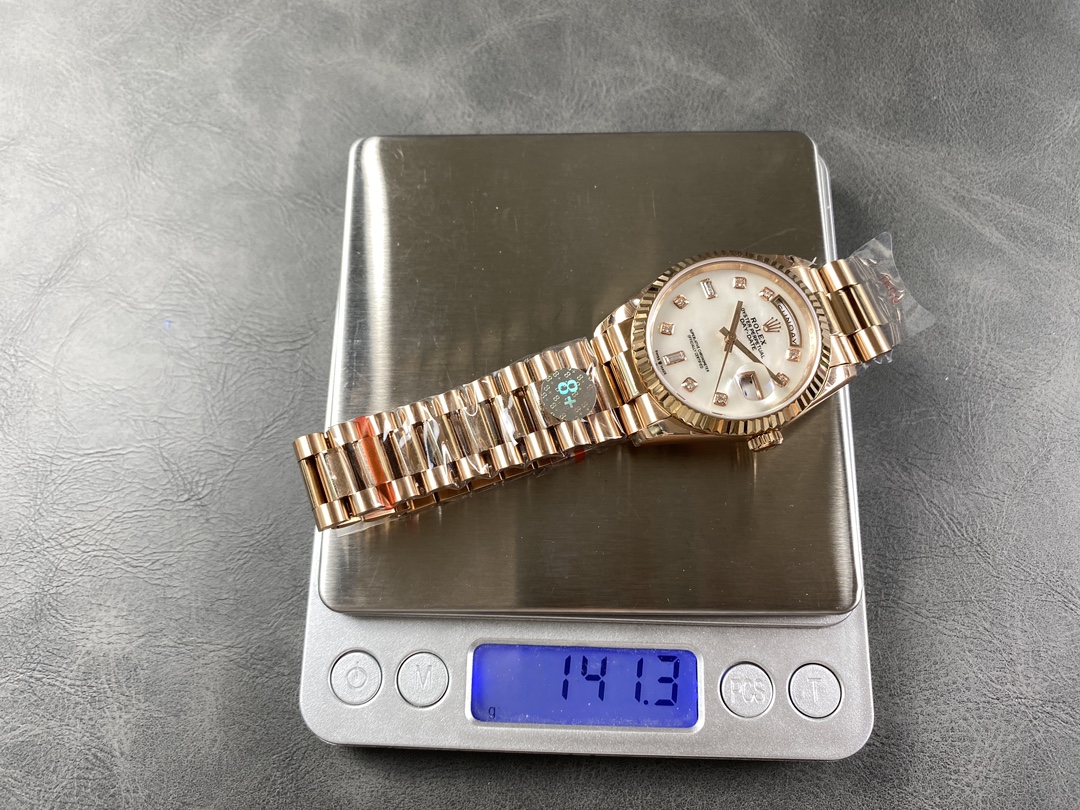 Rolex Day-Date 128235 Everose Gold MOP Dial 36MM Unisex Replica Watch