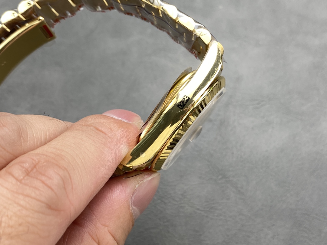 Rolex Day-Date 118238 Champagne Dial 36mm Unisex Replica Watch