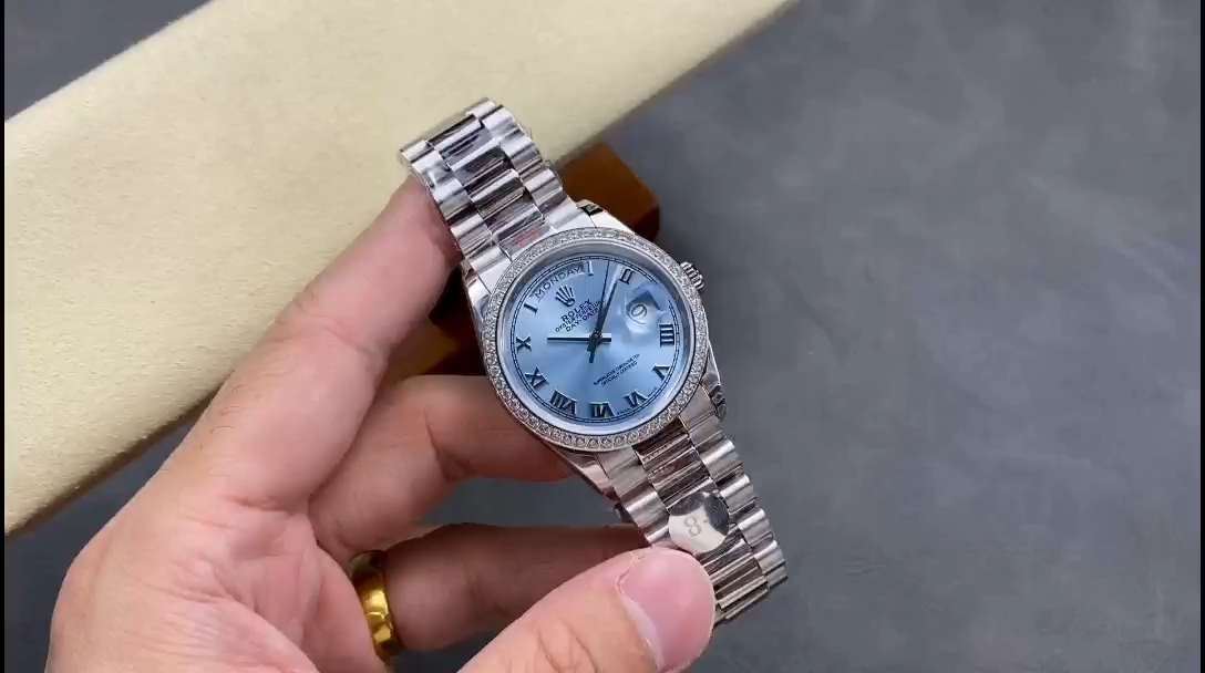 Rolex Day Date 36 Diamond Bezel Ice Blue Roman Dial m128396tbr 0019