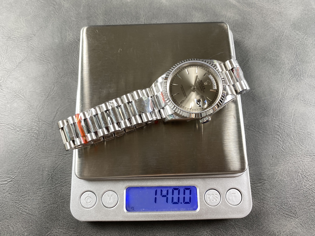 Rolex Day-Date 128239 0005 White Gold Silver Index Dial 36MM Unisex Replica Watch