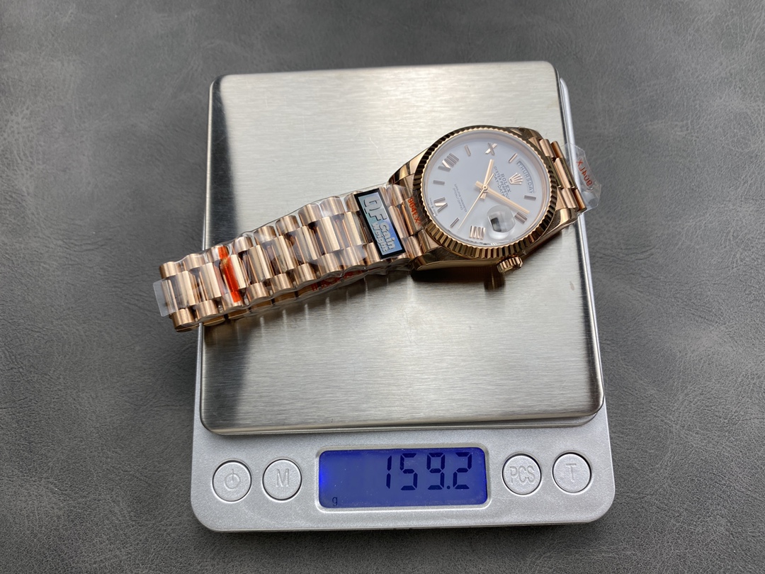 Rolex Day Date 36mm Everose Gold 128235 0070 White Roman