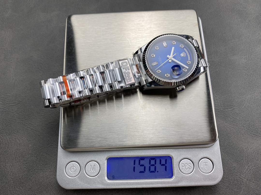 Rolex Day-Date 128239 Blue Ombre Diamond Dial 36MM Unisex Replica Watch