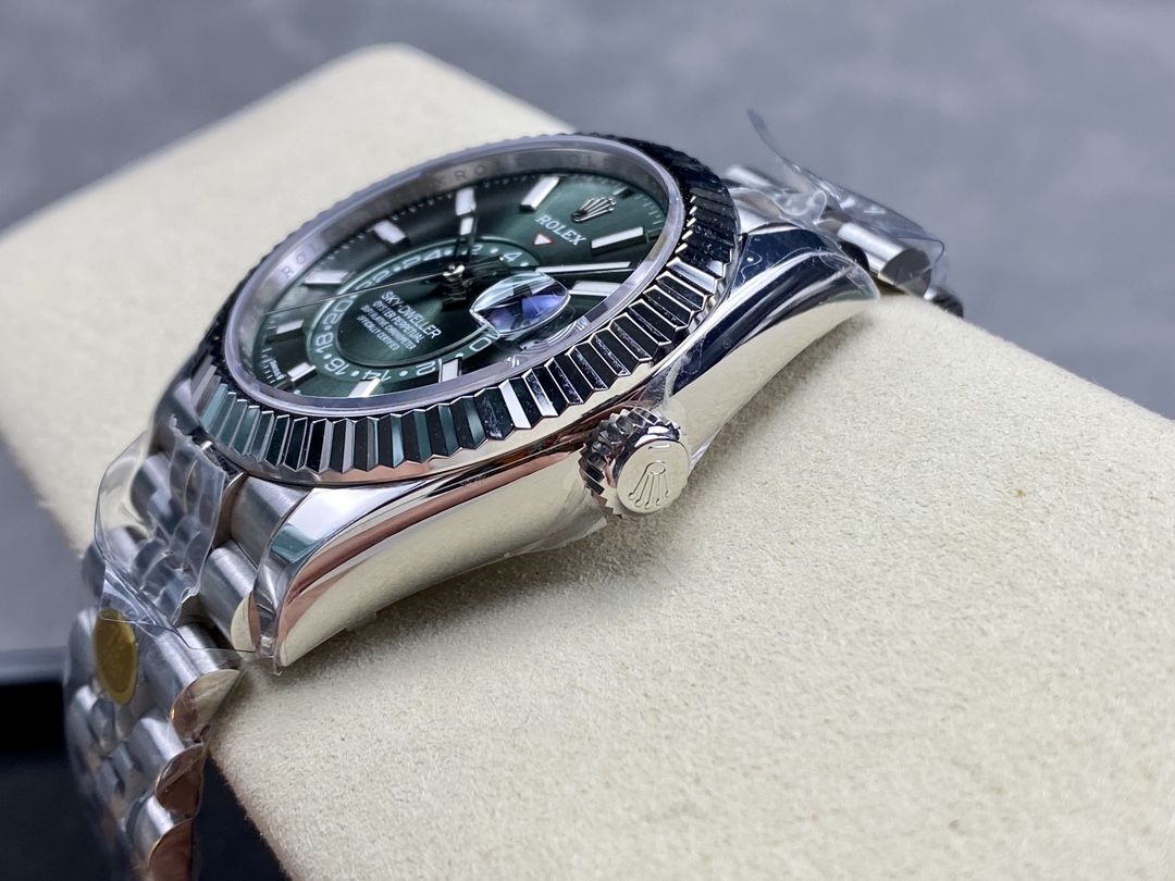 Rolex Sky Dweller 42 White Gold Fluted Bezel 336934 0002 Men's Watch