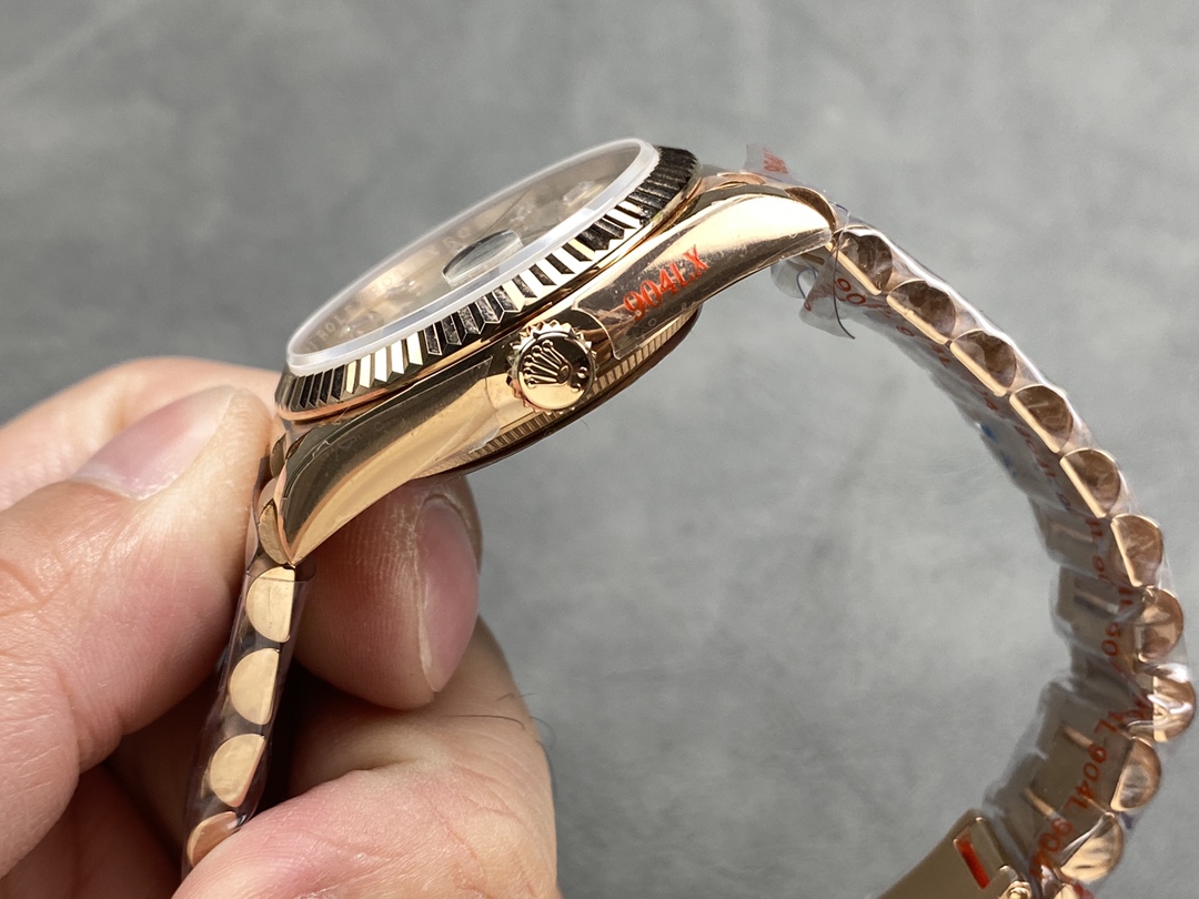 Rolex Day-Date 228235 Sundust Index Dial Fluted Bezel 40mm Mens Replica Watch